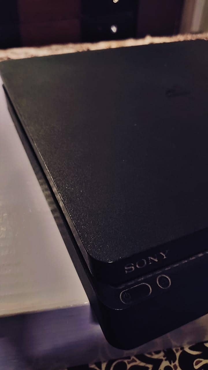 PS 4 Used Condition 9/10 3