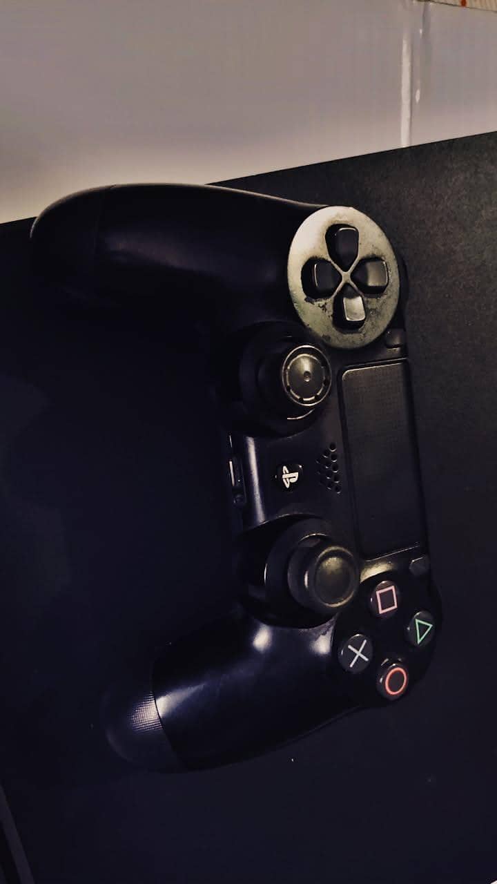 PS 4 Used Condition 9/10 4