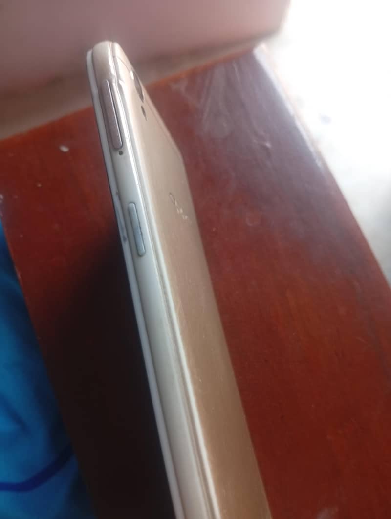 OPPO A37 1