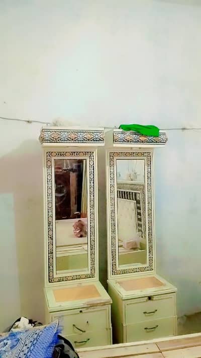 bed ki side table for sale