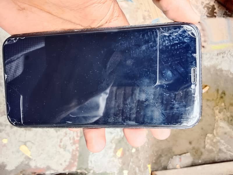 Apple iPhone 11 Pro 3