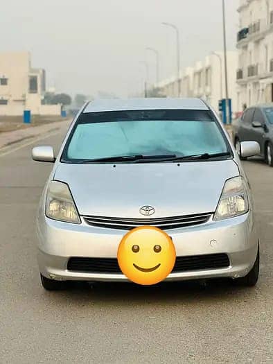 Toyota Prius 2011 for urgent sale need money