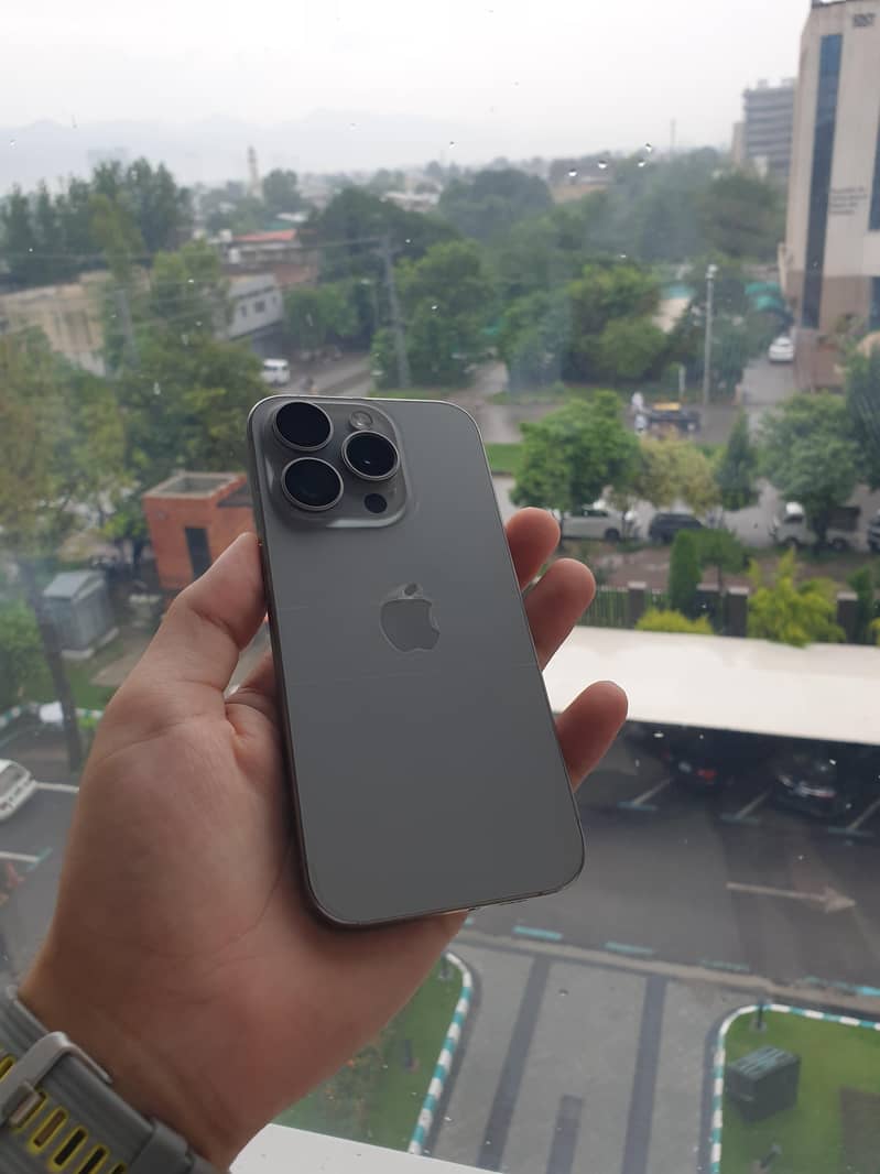 Apple iPhone 15 Pro 1