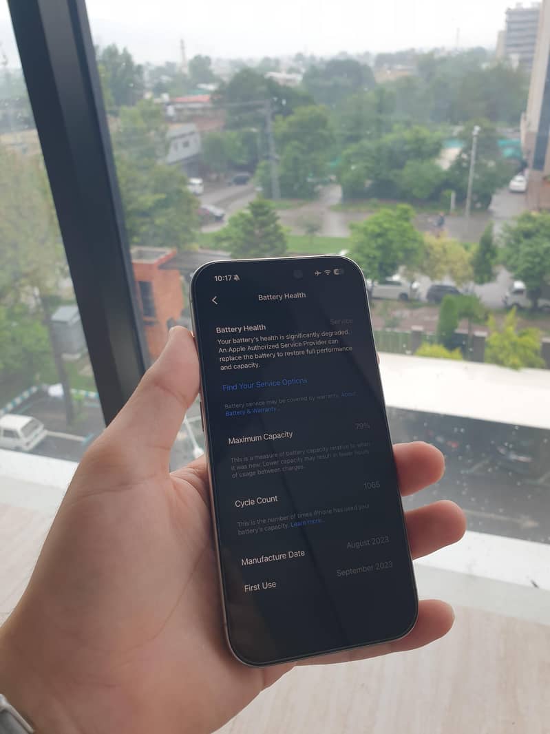 Apple iPhone 15 Pro 4