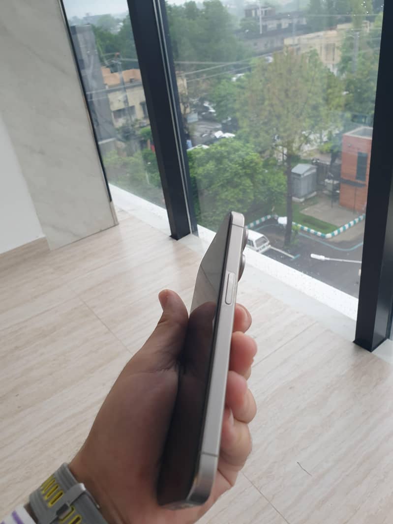 Apple iPhone 15 Pro 5