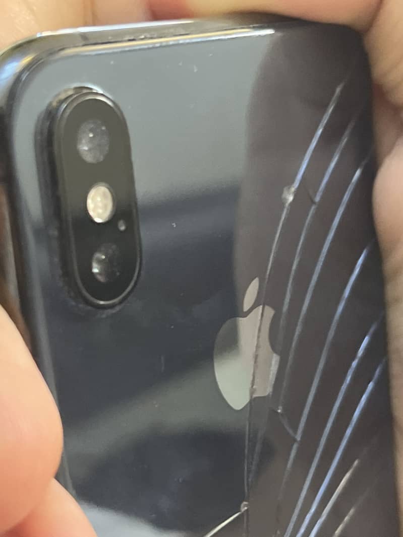 Apple iPhone XS 1