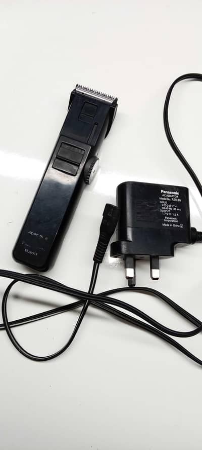 "Original Panasonic ER2051k With Original Charger" (Hair Trimmer)
