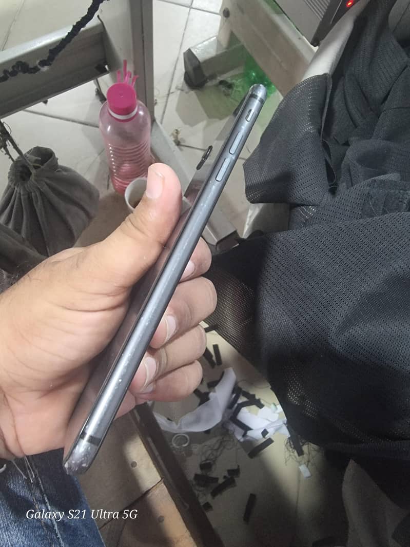 Apple iPhone 8 Plus 3