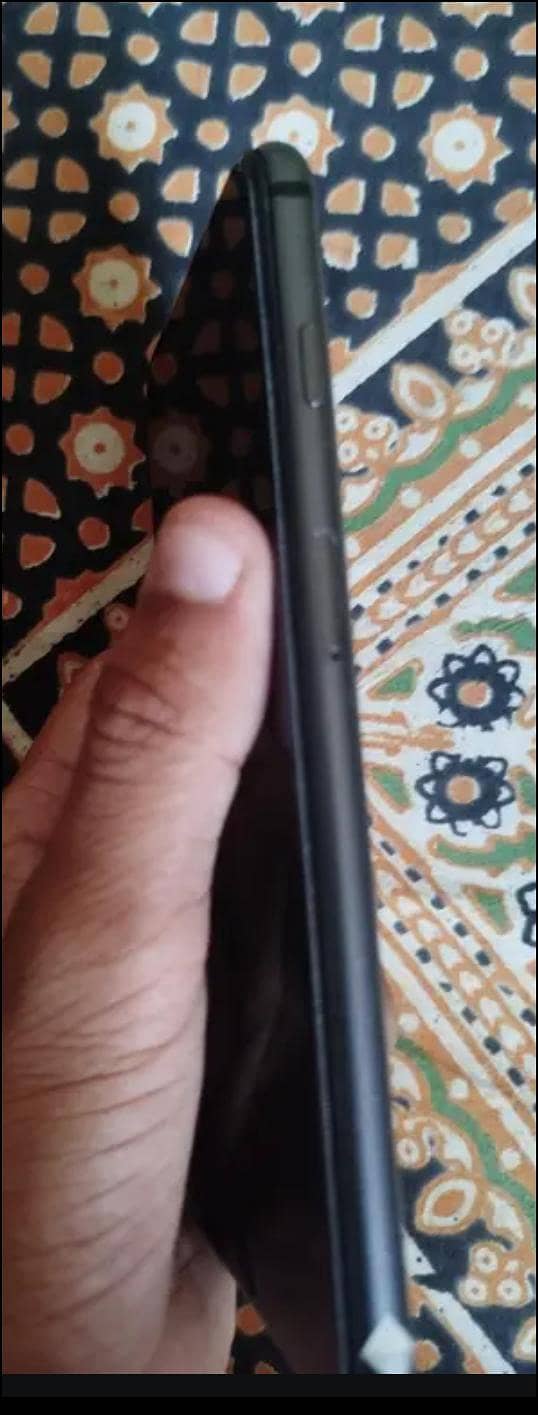 Apple iPhone 8 Plus 6