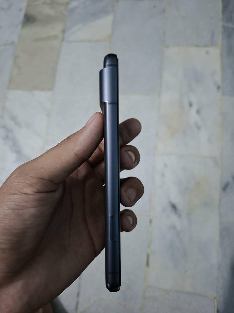 Google Pixel 8 4