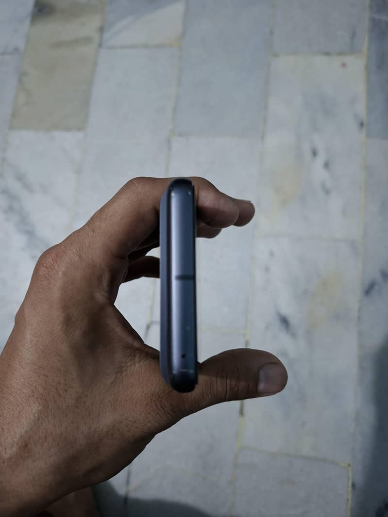 Google Pixel 8 6