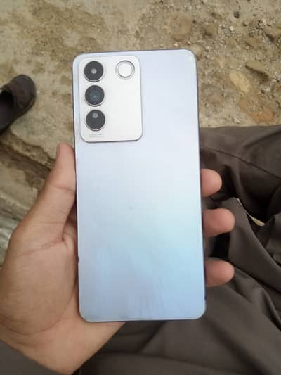Vivo v27e For sale need best offer 
