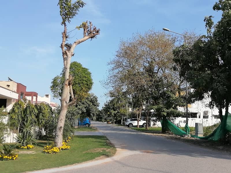 DHA Phase 1 M Black Plot 4