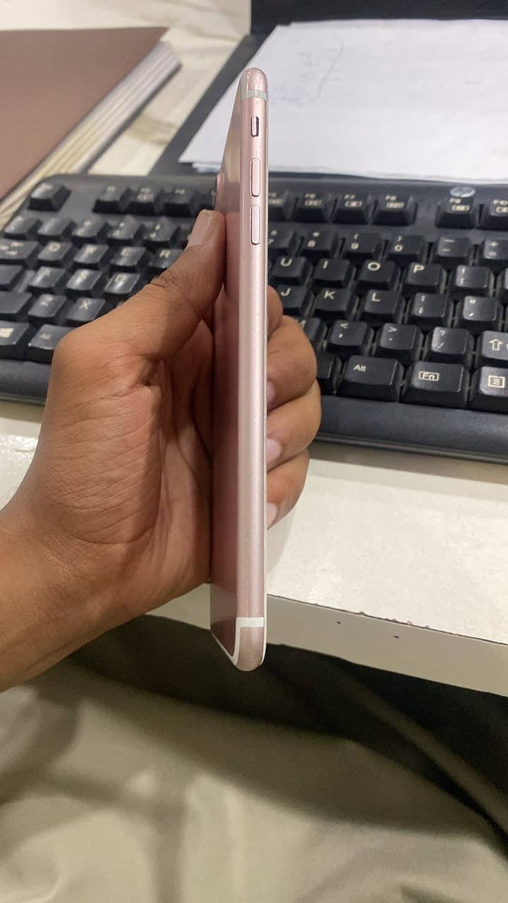Apple iPhone 7 Plus 2
