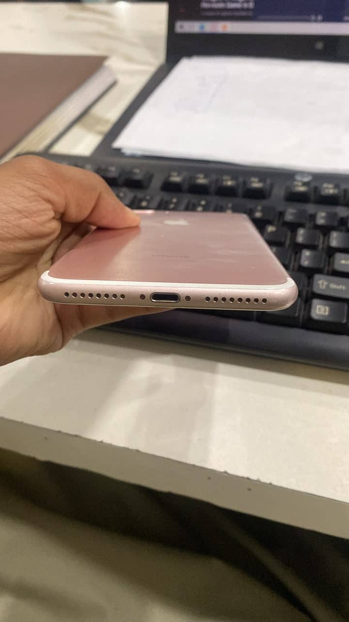 Apple iPhone 7 Plus 4