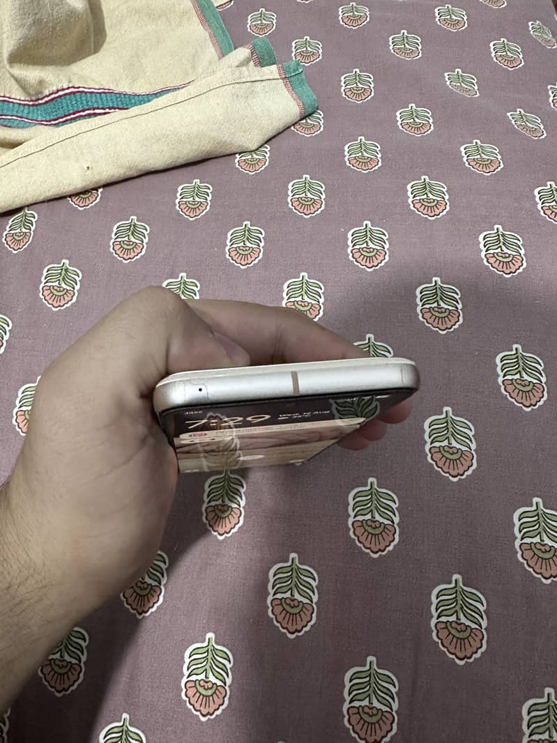 Google Pixel 8 2