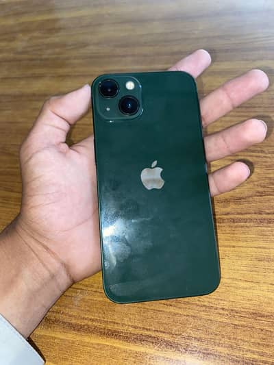 Apple iPhone 13