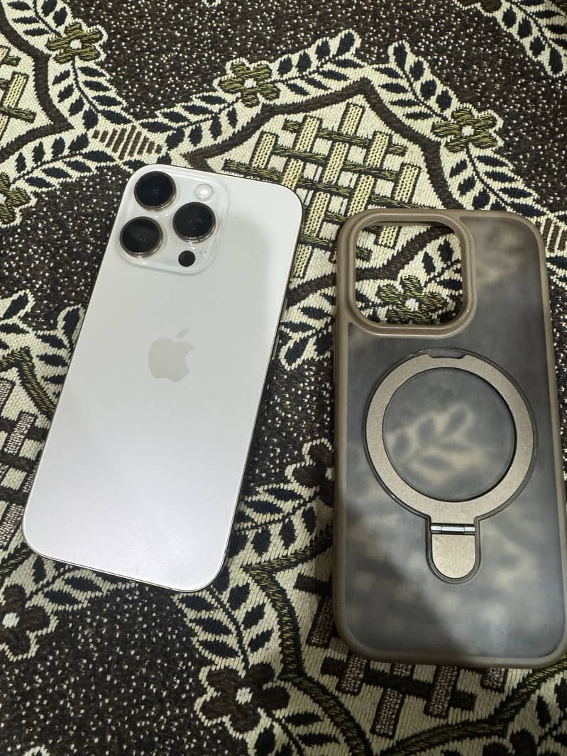 Apple iPhone 16 Pro 2
