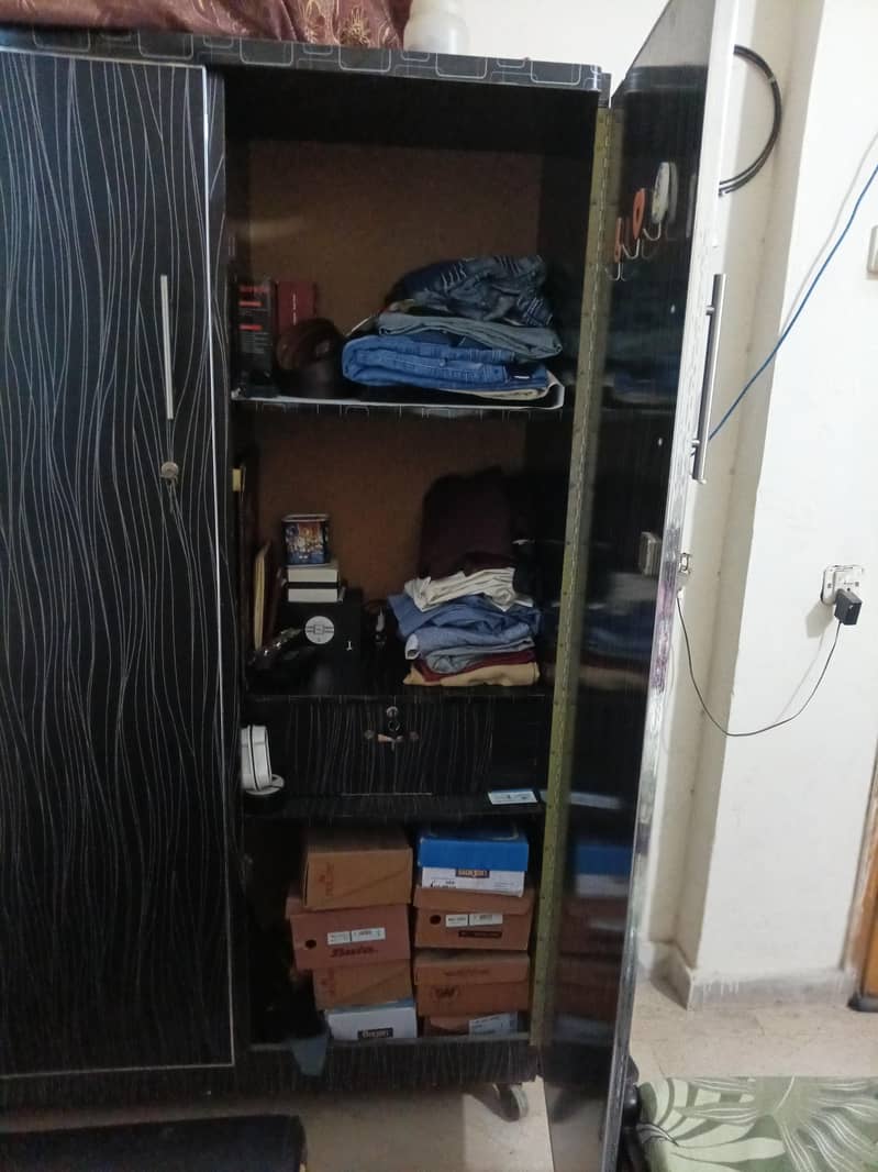 Full Size wardrobe 1