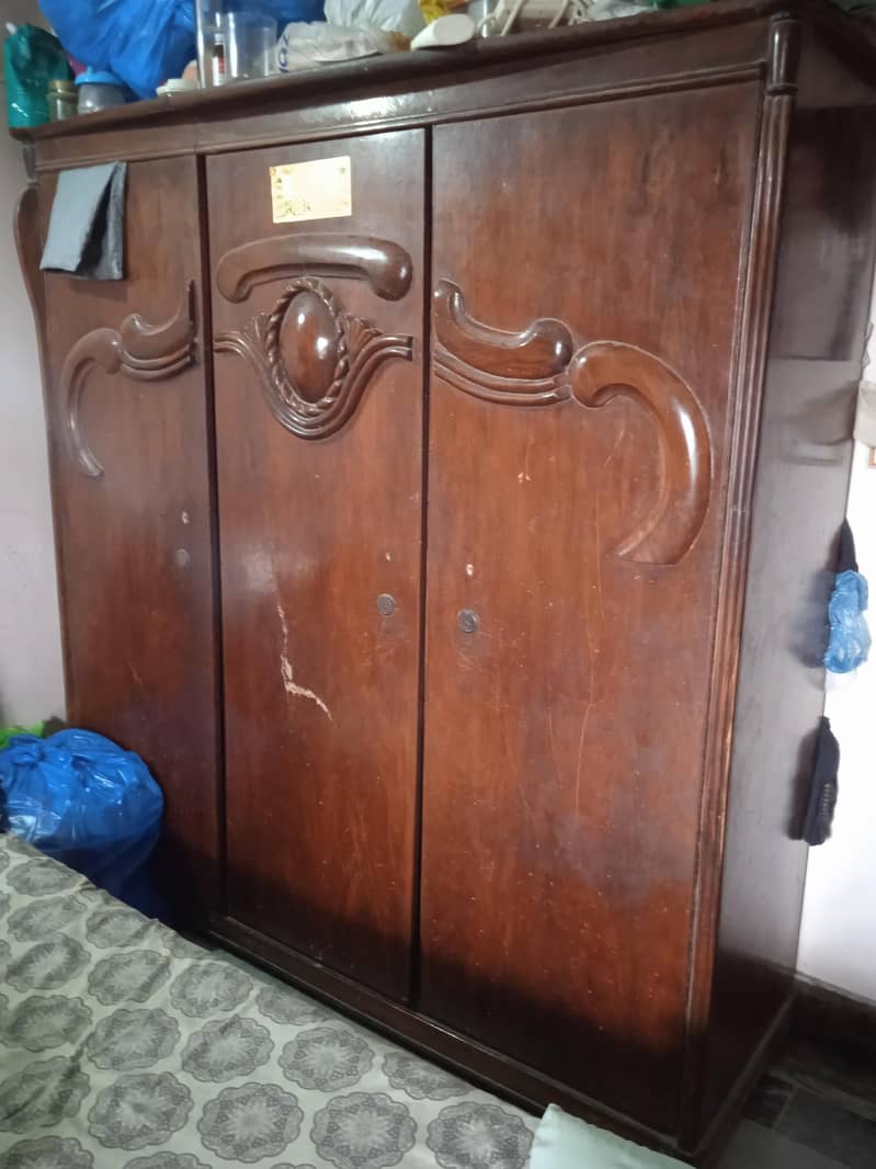 wardrobe 1