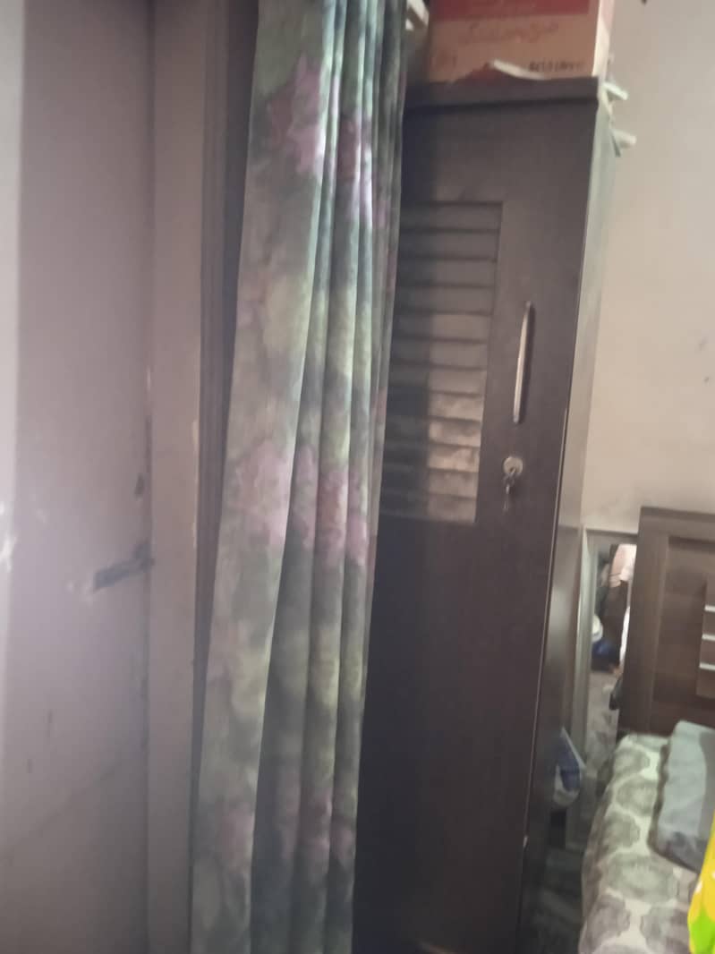 wardrobe 4