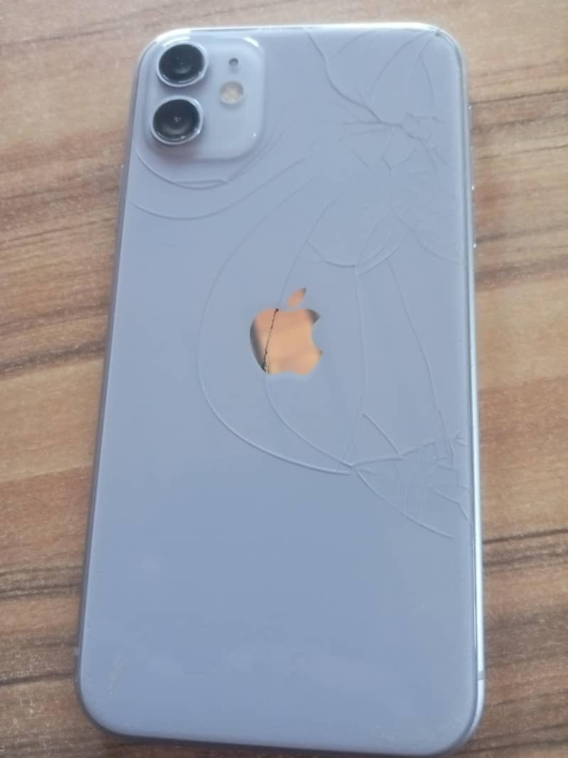 Apple iPhone 11 4