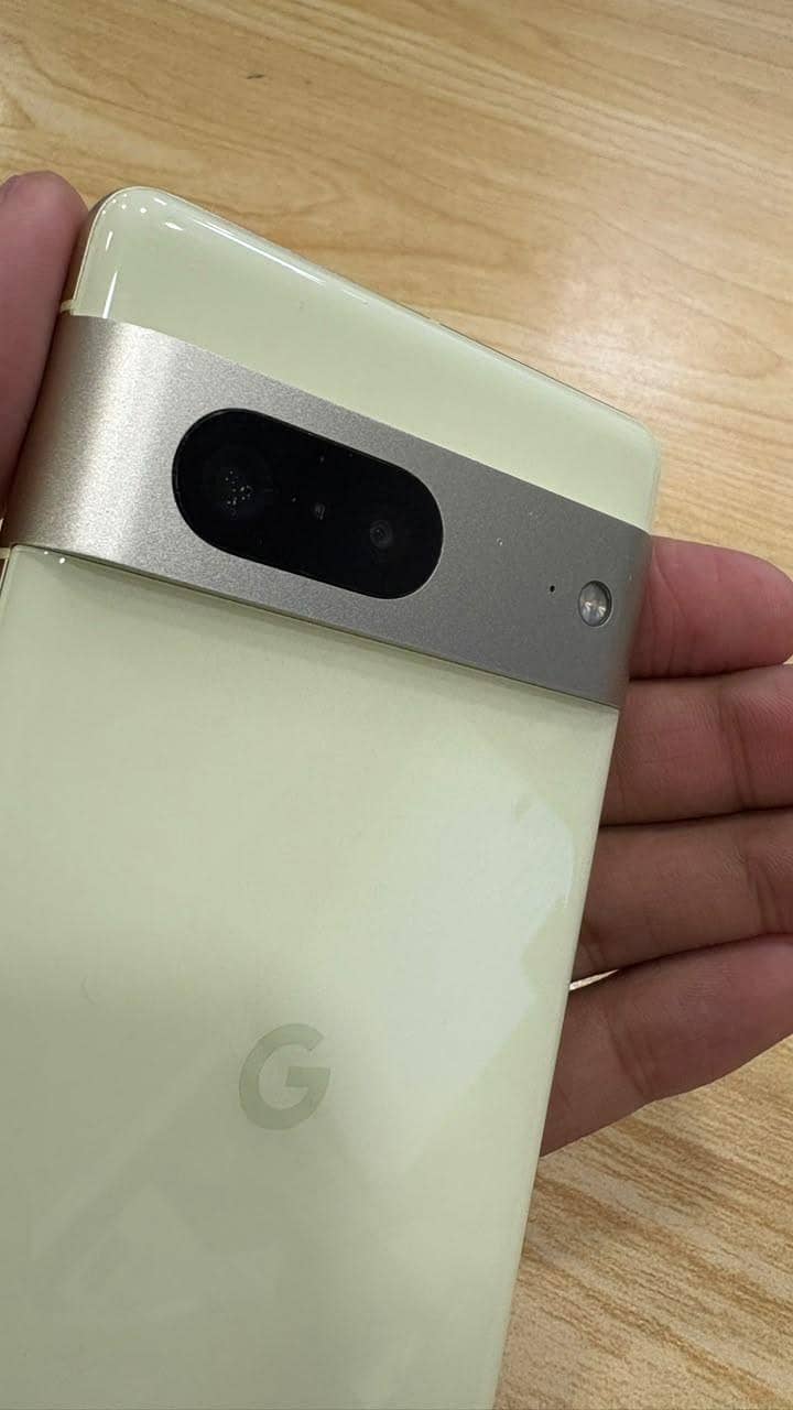 Google Pixel 7 4