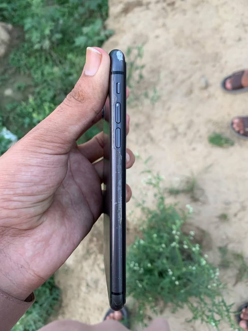 Apple iPhone 11 5