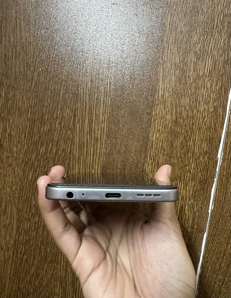 Tecno Spark Go 2 3