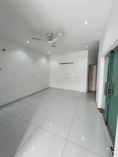 10 Marla House Full Basement Slightly Use Prime Location In Dha Phase 5