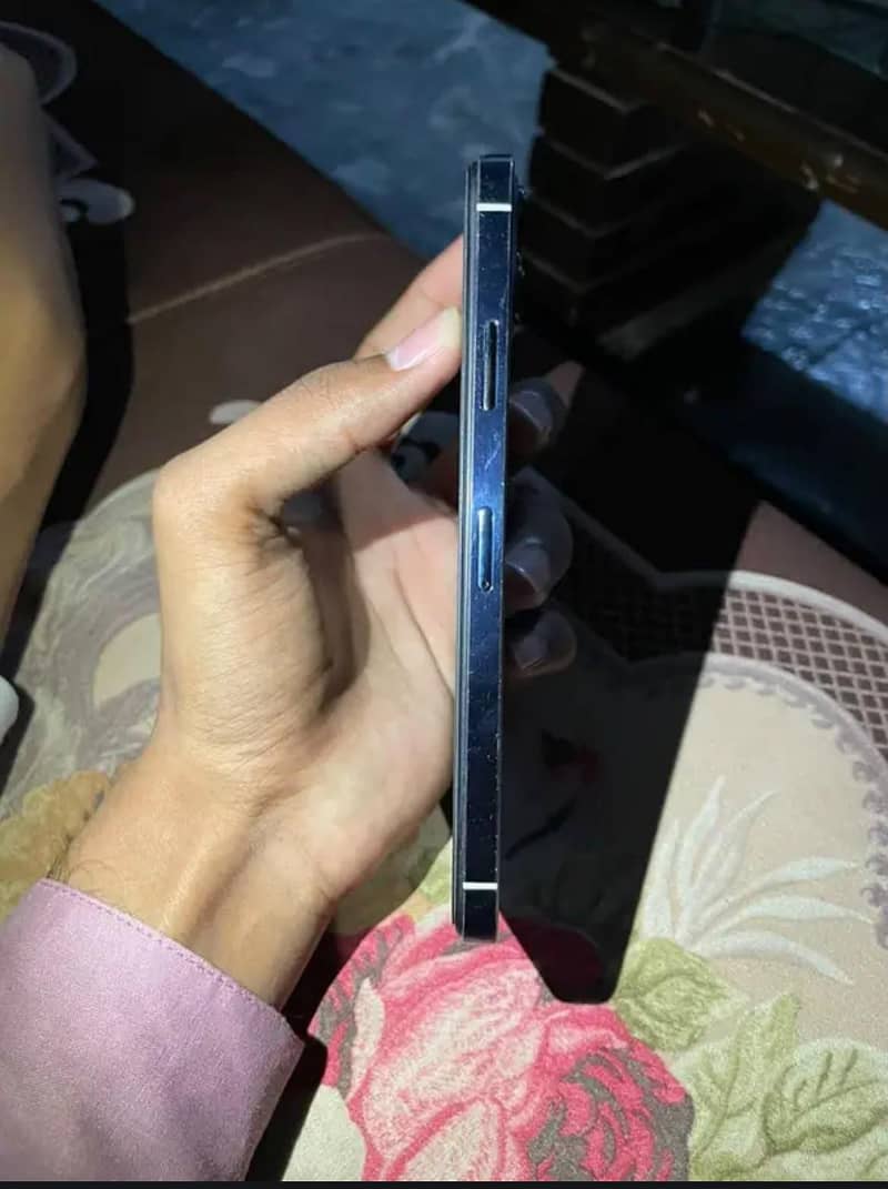 Apple iPhone 11 Pro Max 3
