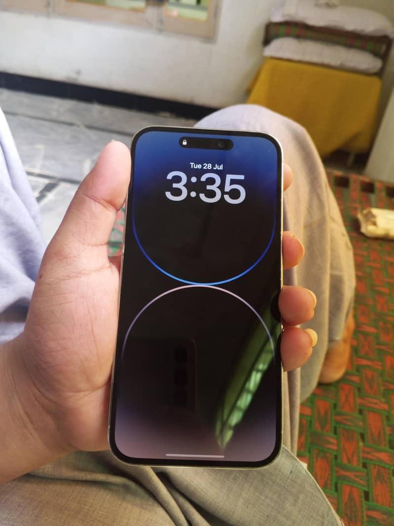 Apple iPhone 14 Pro Max 4