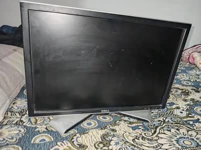 Dell 19 inch LCD Monitor with original Dell Stand