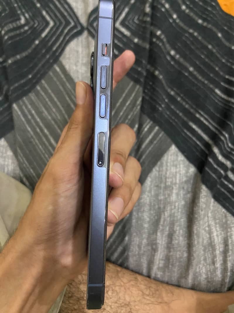Apple iPhone 13 Pro Max 5