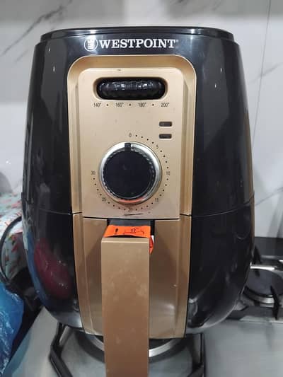 AIR FRYER IN EXCELLENT CONDITION