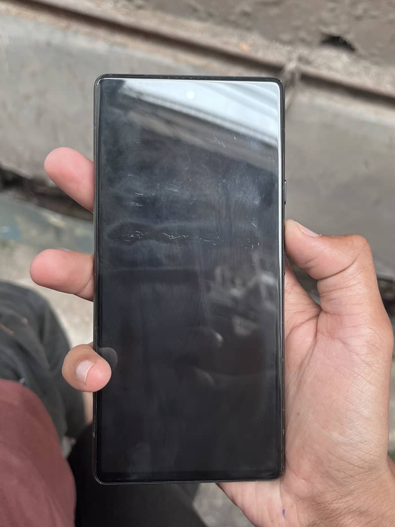 Google Pixel 6 4