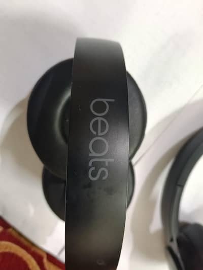 Beats Solo Pro