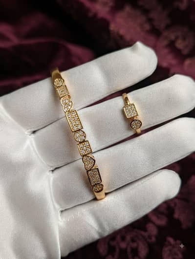  High-Quality Fancy Zircon Bangle 