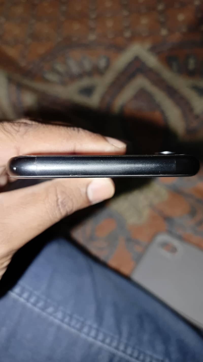 Apple iPhone XR 2
