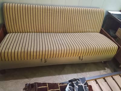 sofa combed