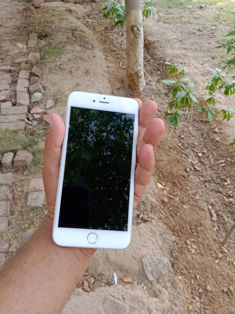 Apple iPhone 6 Plus 7