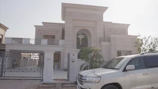 2 KANAL READY VILLA ON INSTALMENTS Facing Golf Course