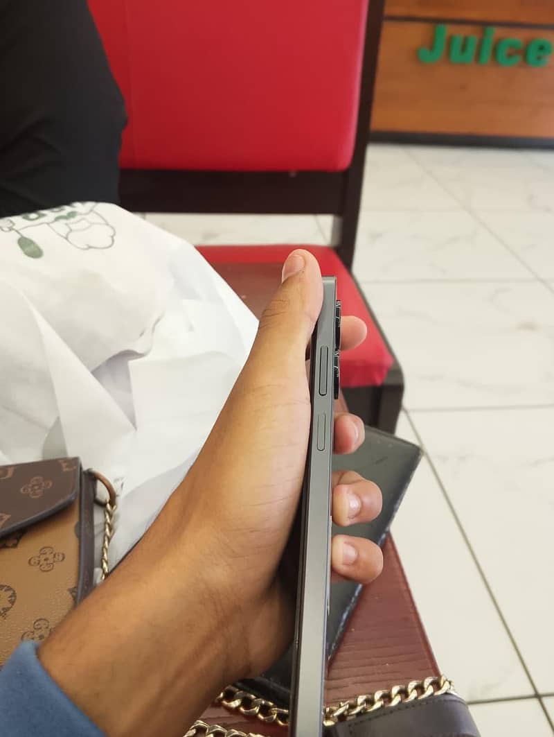 Realme Note 60x 3