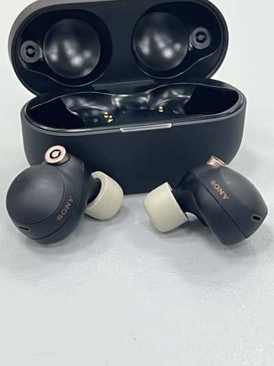 Sony xm4 , RHA Buds, audio-technica, Bose sound sport , Sony