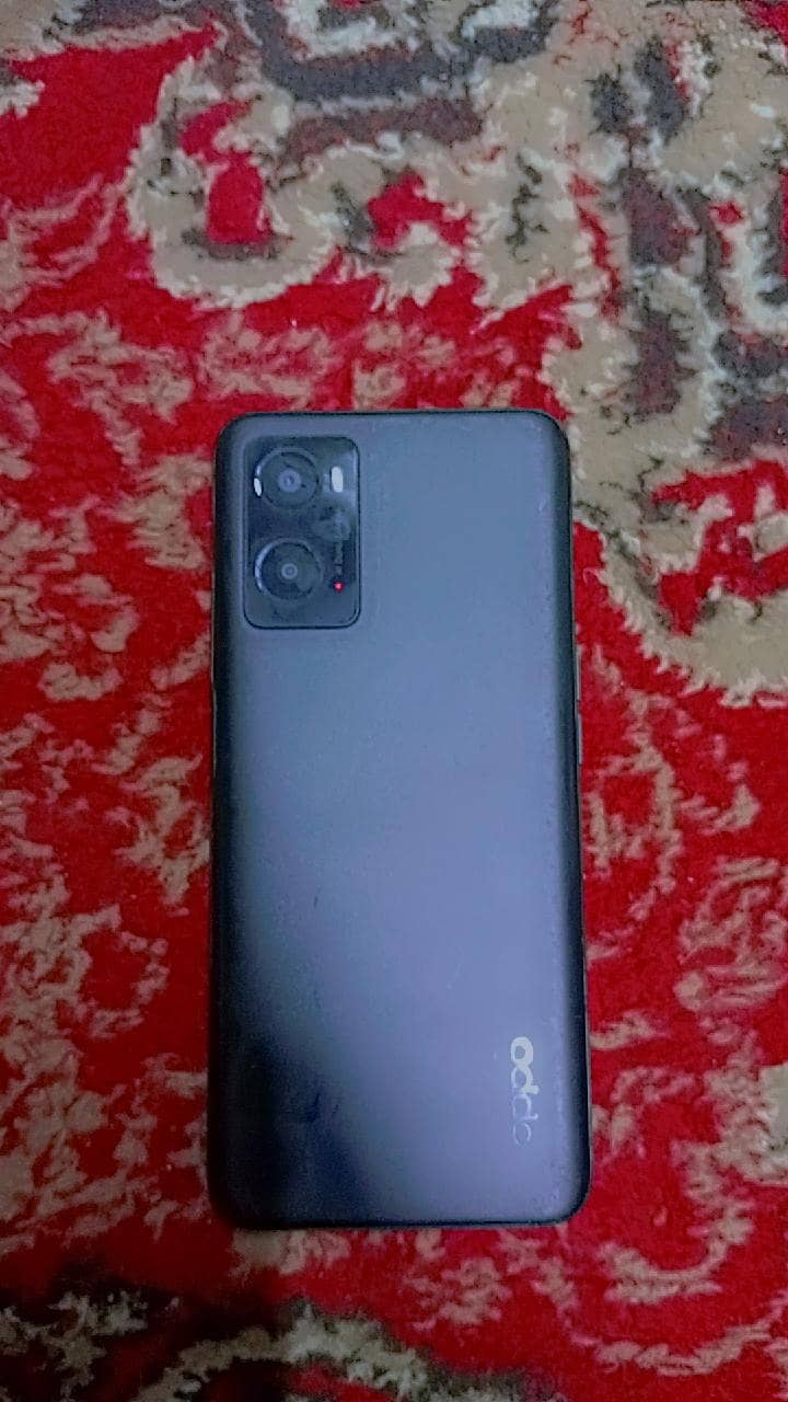 OPPO A76 0