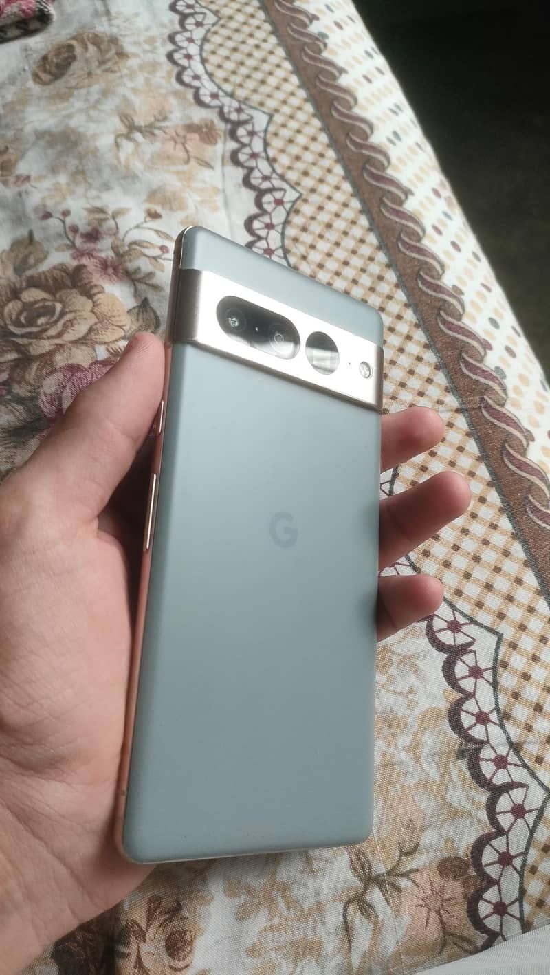 Google Pixel 7 Pro 2