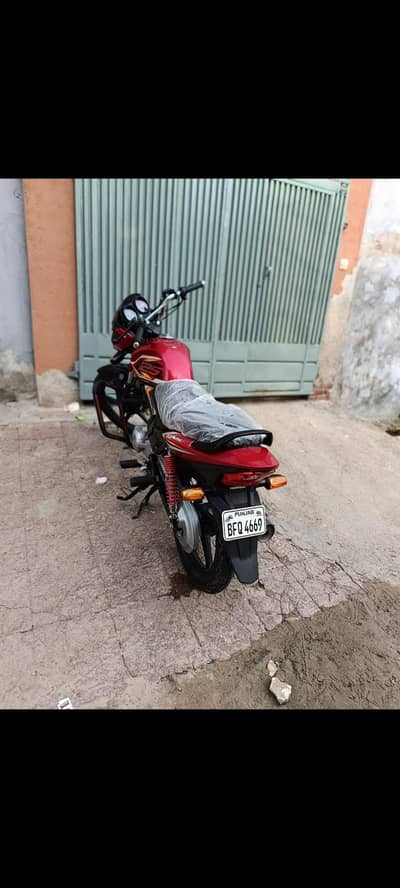Honda CB 125F ( Total original )