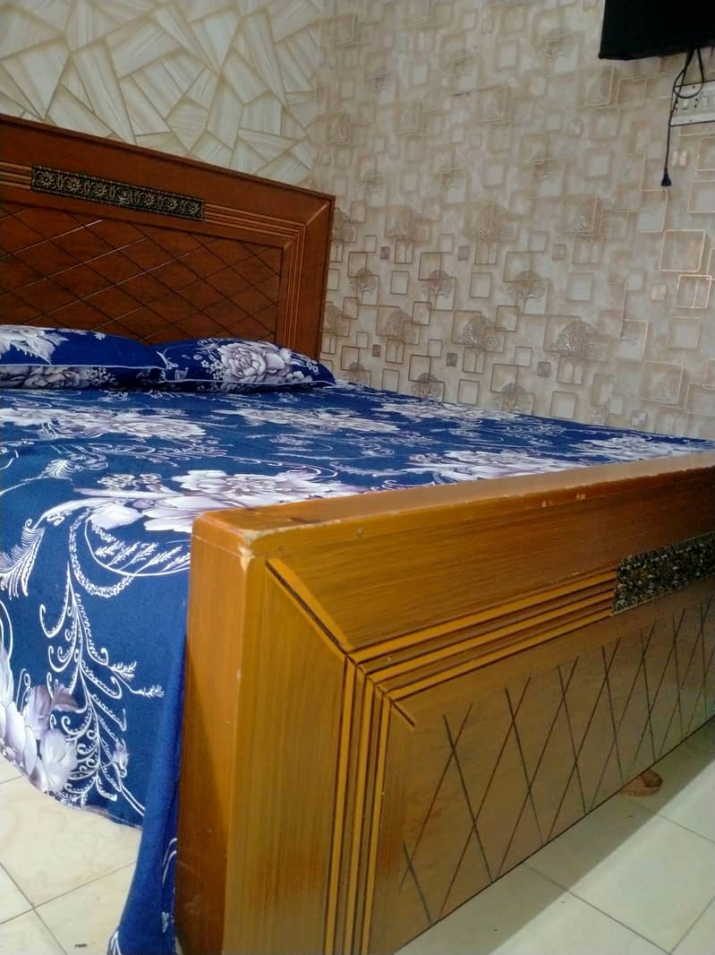 Double large bed 4