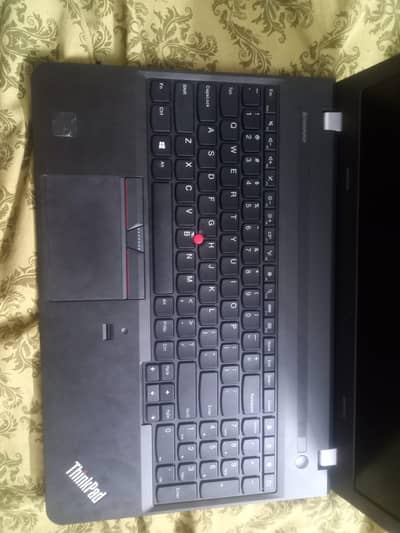 Lenovo E560 Core i7 6th gen 8gb ram 128gb SSd 2gb AMD graphics card