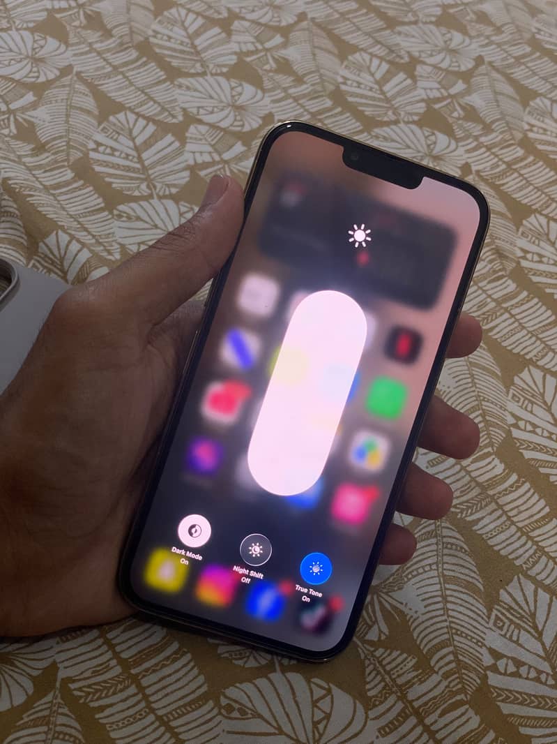 Apple iPhone 13 Pro Max 7